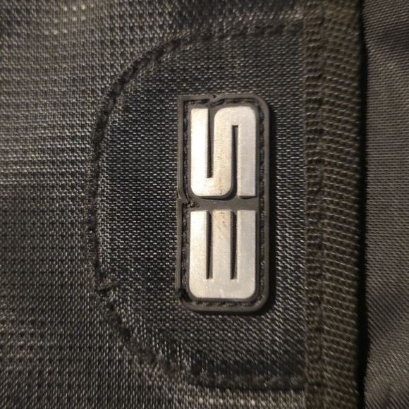 Black Men's Messenger Bag - Picture 3 of 9